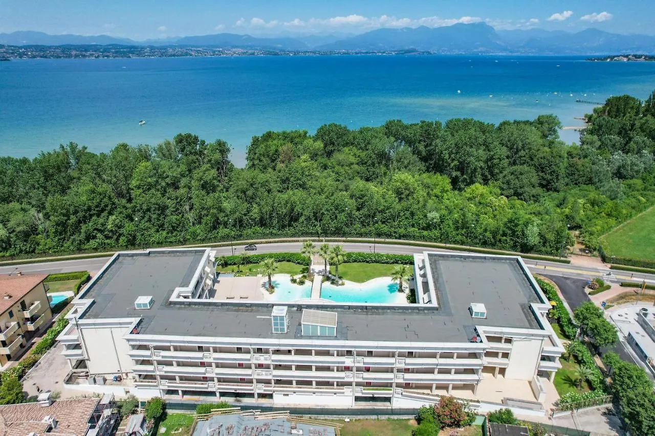 Appartamento Elite Du Lac Desenzano del Garda İtalya